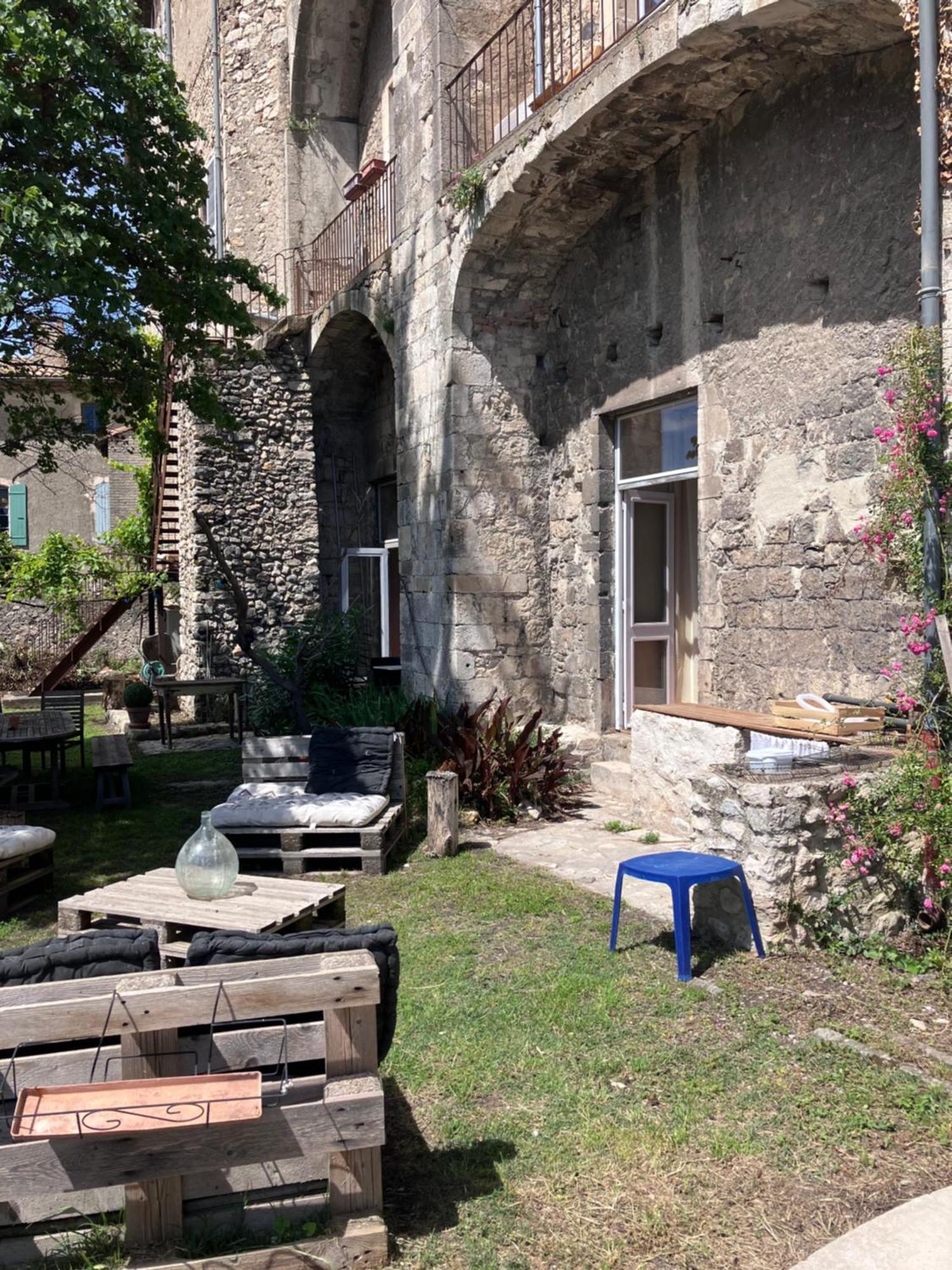 D De La Cathedrale Bed & Breakfast